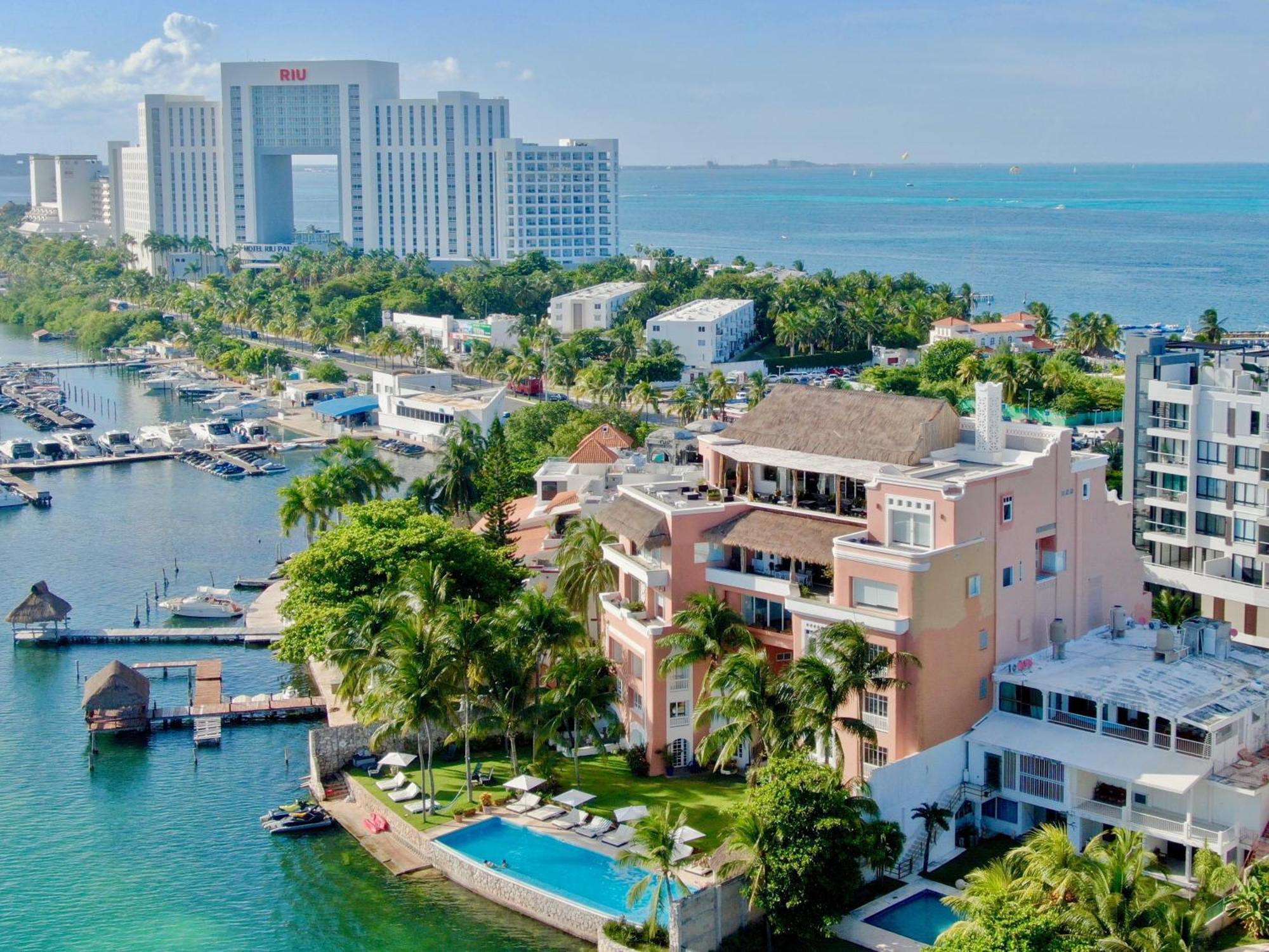 Casa Tortugas Boutique Hotel, An Authentic Hidden Gem In Cancun Exterior photo
